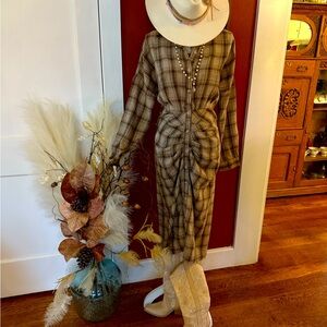 Lulus Seasonal Spirit Taupe Plaid Ruched Long Sleeve Midi Dress - Size M